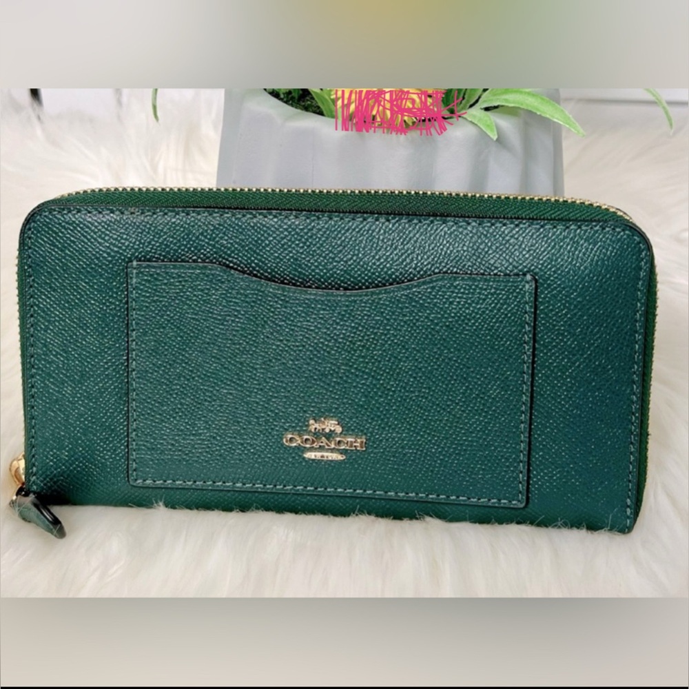 Coach Crossgrain Green Leather Accordion Zip Around Wallet